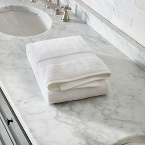 

Toalla Medio Baño Turkish Blanca